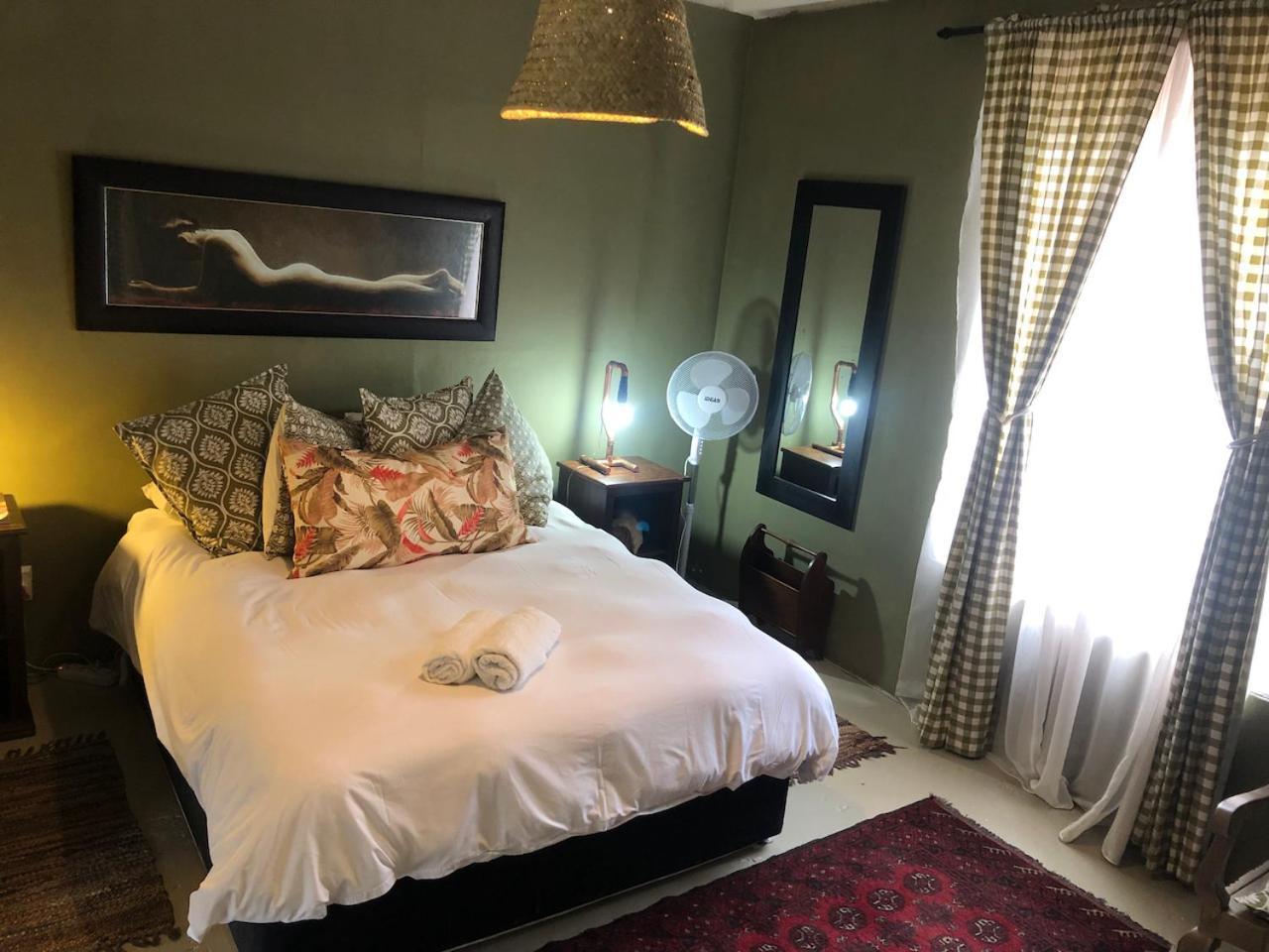 The Riverdeck Accommodation And Backpackers Knysna Exterior foto
