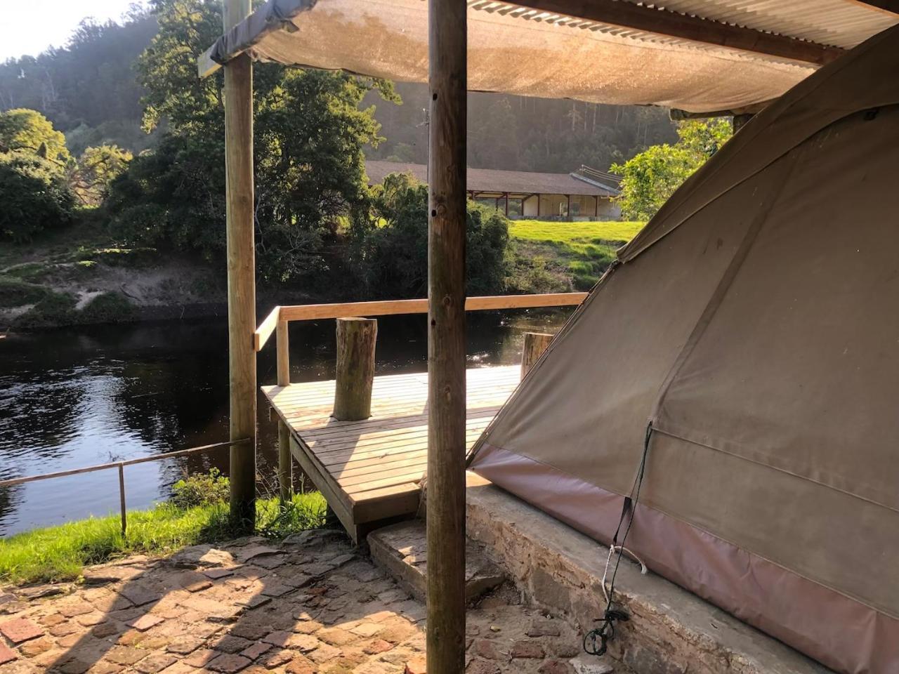 The Riverdeck Accommodation And Backpackers Knysna Exterior foto